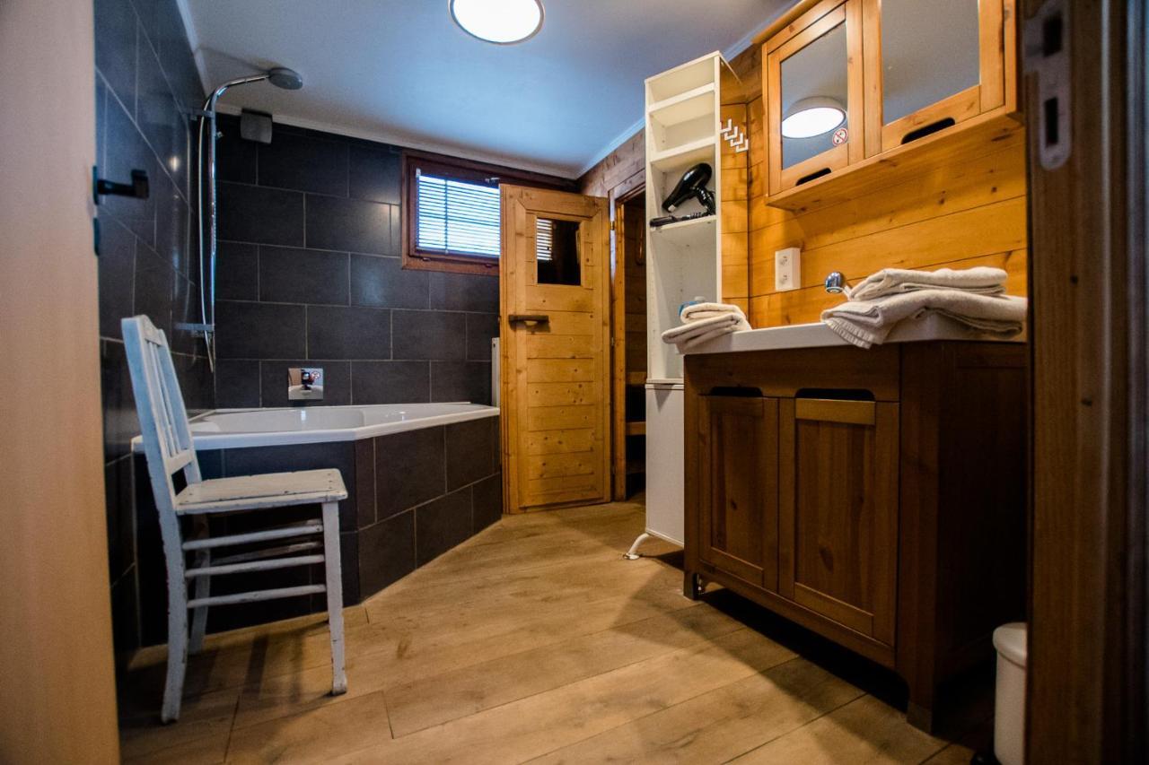 Houseboat Jana - with sauna&terrace Hotel Brugge Bagian luar foto