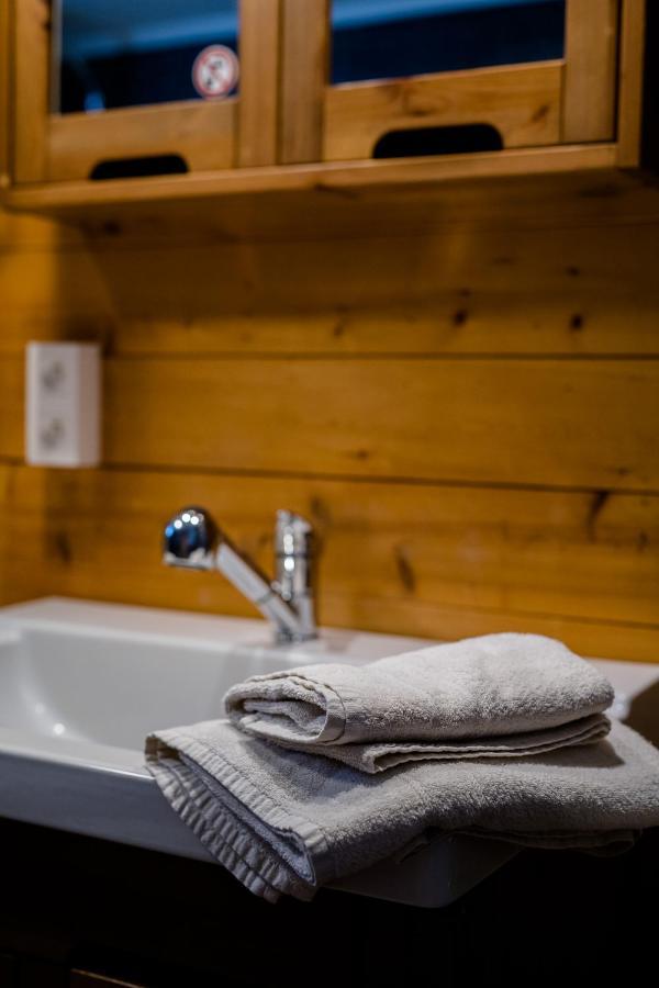 Houseboat Jana - with sauna&terrace Hotel Brugge Bagian luar foto